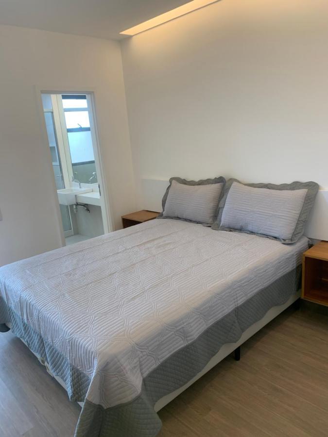 Flat Com 65 Metros; Sala; Duas Suites; Cozinha Recem-Reformado Rio de Janeiro Bagian luar foto